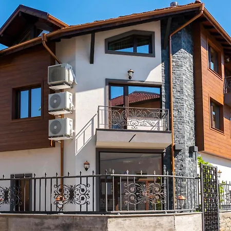 Otel Enika Tryavna