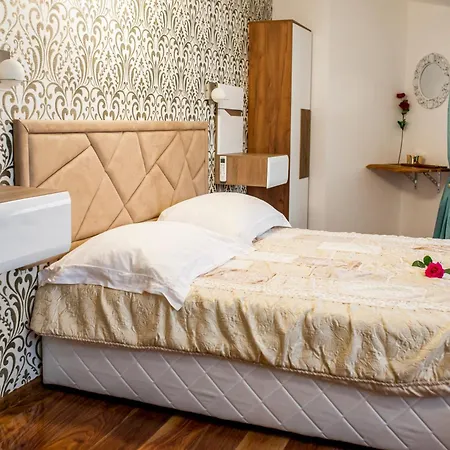 Enika Otel 3*